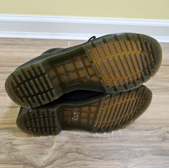 Dr. Martens 101 VIRGINIA LEATHER ANKLE BOOTS, size US 8 - Picture 6 of 11